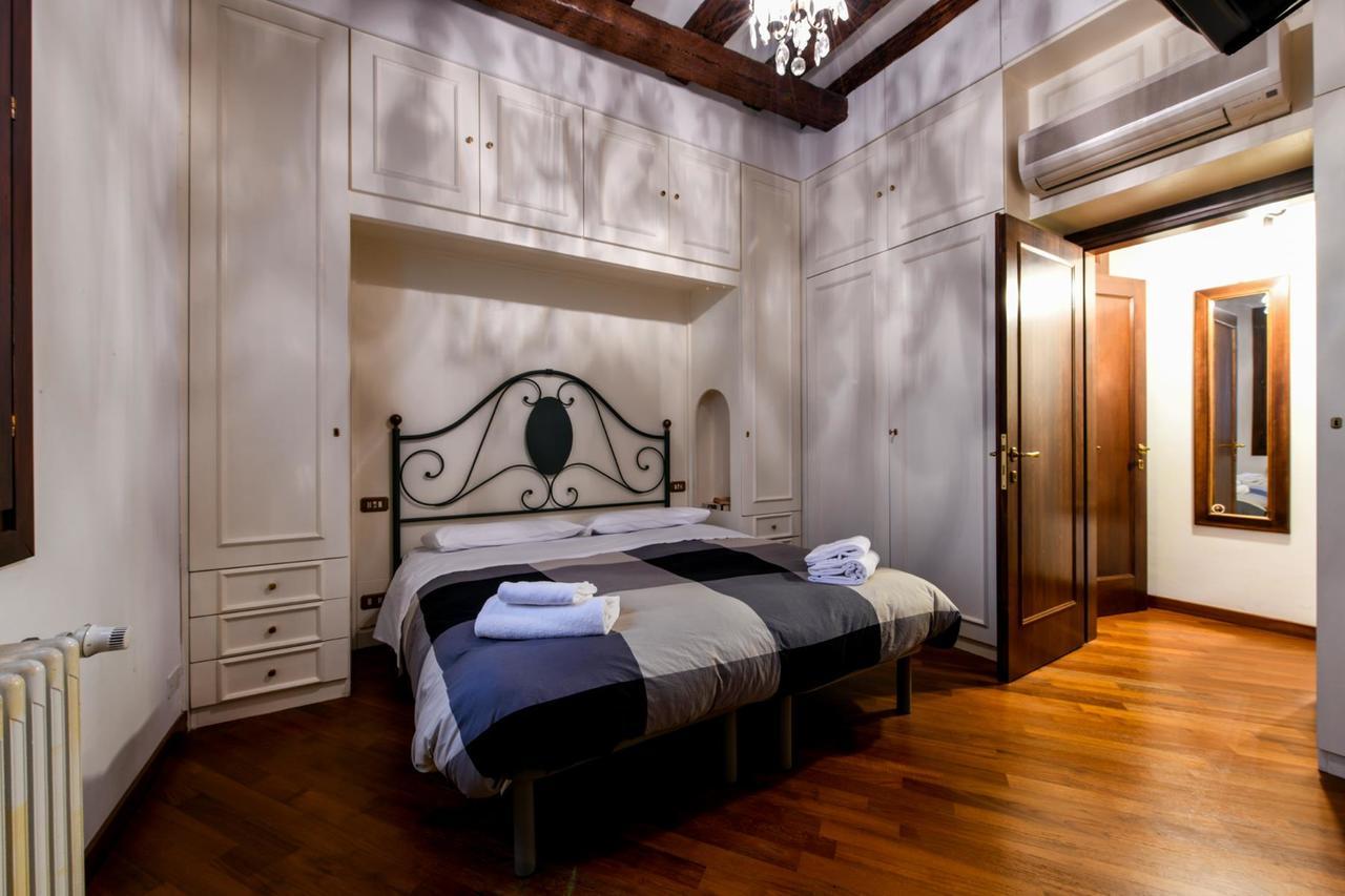 Red Fashion Apartment Venice Luaran gambar